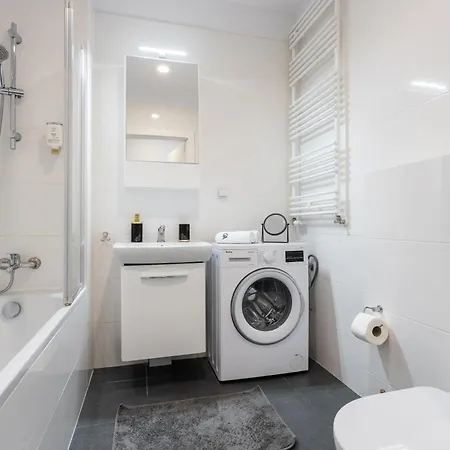 Apartment Urban Chic - Cozy And Stylish - Rondo Onz - Pereca