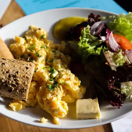 Apartment Urban Chic - Cozy And Stylish - Rondo Onz - Pereca *