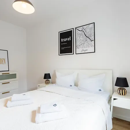 Urban Chic - Cozy And Stylish - Rondo Onz - Pereca Apartament